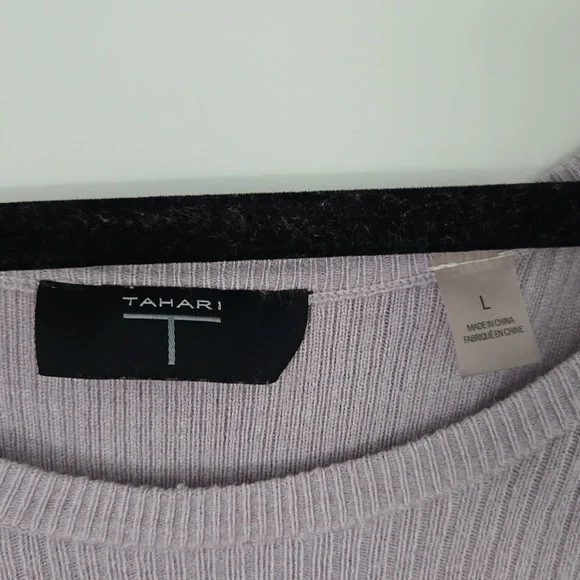 Scalloped Sweater - Picture 2 of 5